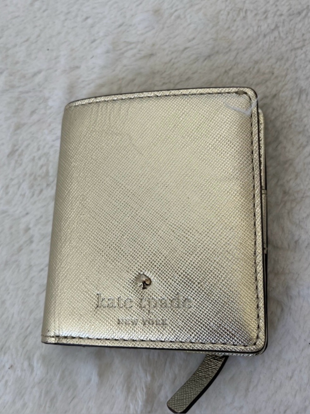 Kate Spade ♠️ metallic compact Wallet EUC